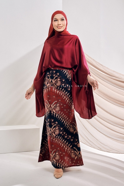 Caftan Anggun 2.0 in Maroon